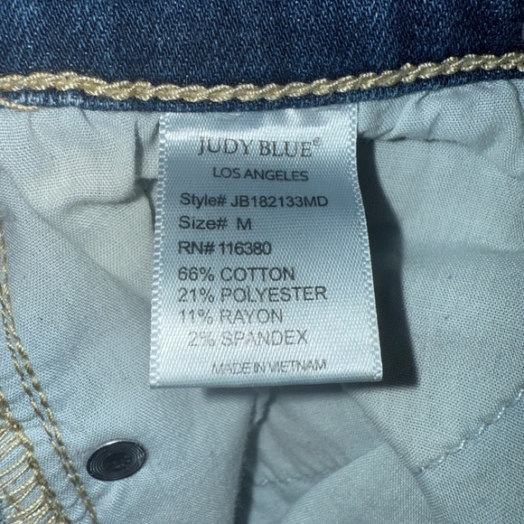 Judy Blue Destroyed Cut-Off Bermuda Shorts 182133 Size Medium - Picture 9 of 9